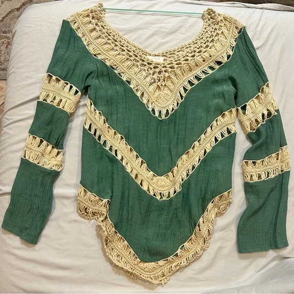 Umgee Green and Cream Long Sleeve Tee - Picture 5 of 9